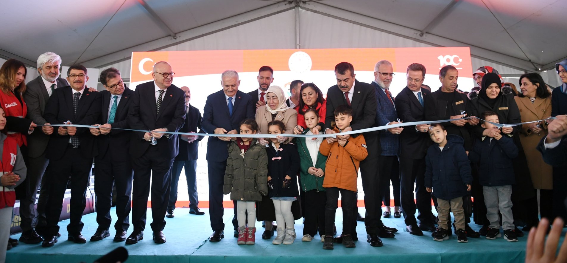 BAKAN TEKİN, MANİSA'DA ÖZEL EĞİTİM ANAOKULU AÇILIŞINA KATILDI